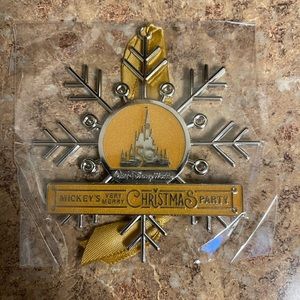 Mickeys very merry Christmas party ornament